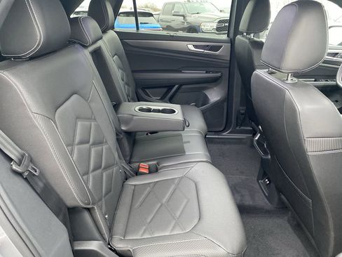 New 2025 Volkswagen Atlas Cross Sport SE image 30