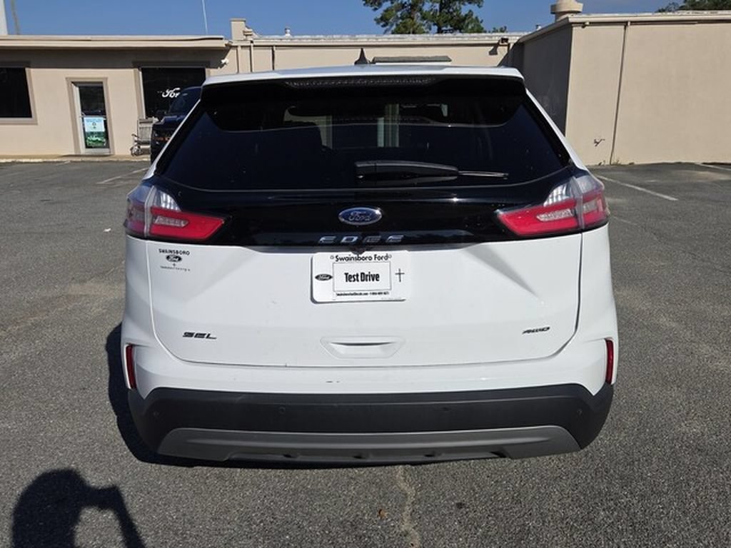 Used 2024 Ford Edge SEL AWD/4WD image 13