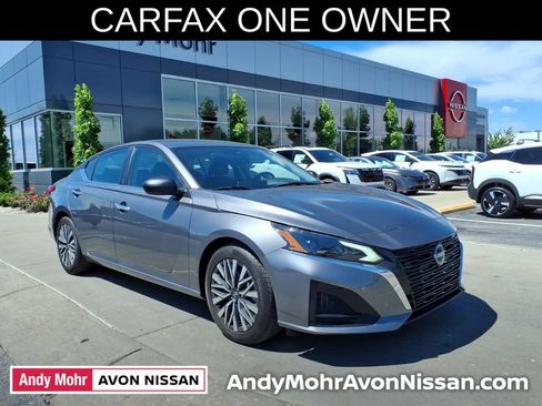 Used 2024 Nissan Altima 2.5 SV FWD image 1