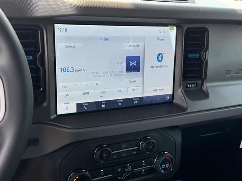New 2024 Ford Bronco Black Diamond AWD/4WD image 18