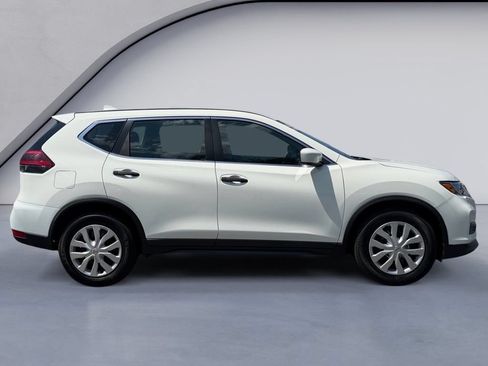 Used 2019 Nissan Rogue S FWD image 6