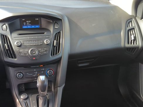 Used 2015 Ford Focus SE image 20