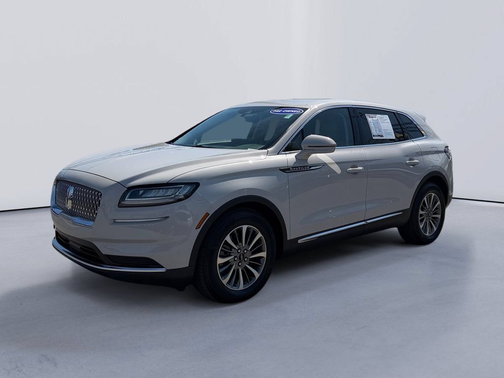 Used 2022 Lincoln Nautilus AWD w/ Premium Package image 7