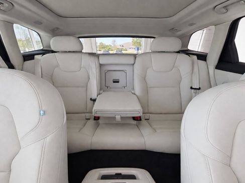 Certified 2025 Volvo XC60 T8 Plus w/ Protection Package Premier AWD/4WD image 14