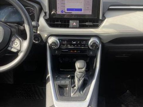 Used 2024 Toyota RAV4 XLE w/ Convenience Package FWD image 28