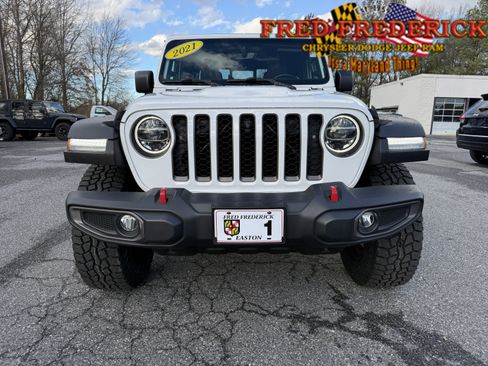 Used 2021 Jeep Gladiator Rubicon image 2