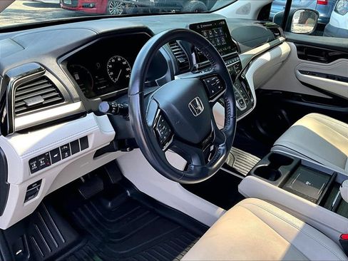 Used 2025 Honda Odyssey Touring image 8