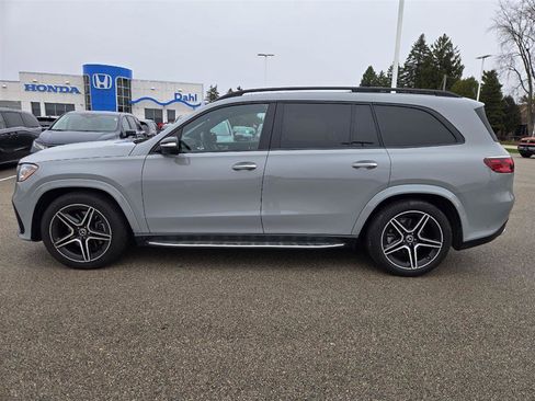 Used 2024 Mercedes-Benz GLS 450 4MATIC image 12