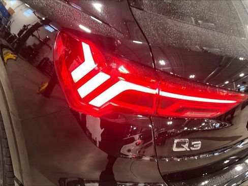 Certified 2024 Audi Q3 2.0T Premium Plus w/ Premium Plus Package image 29