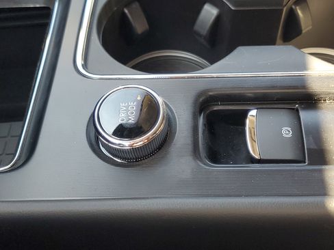 New 2025 Lincoln Corsair Reserve w/ Equipment Group 202A image 25