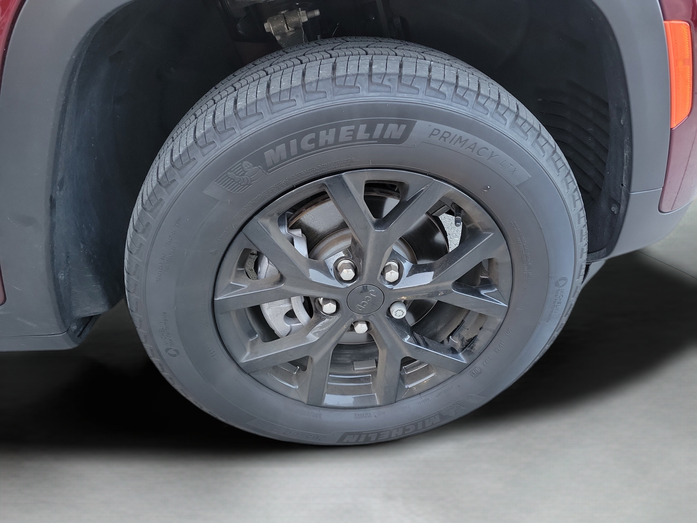 Certified 2025 Jeep Grand Cherokee Altitude AWD/4WD image 28