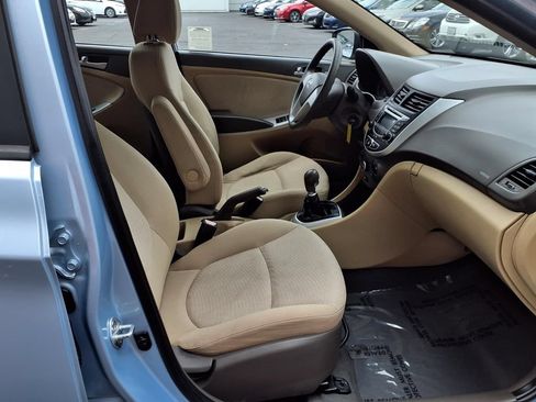Used 2013 Hyundai Accent GLS FWD image 23