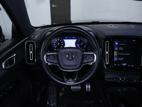 Used 2019 Volvo XC40 T5 R-Design image 19