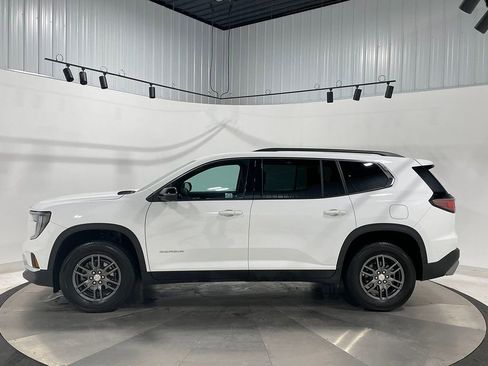 Used 2025 GMC Acadia Elevation image 15