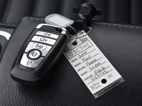 Certified 2019 Ford Fusion SEL image 13