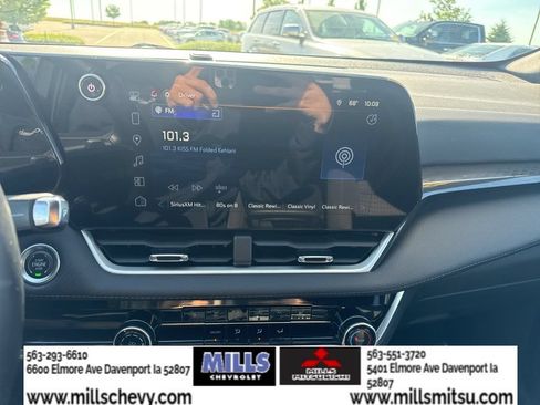 Used 2025 Chevrolet Equinox LT FWD image 12