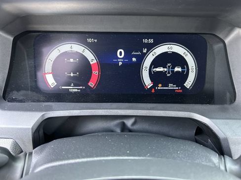 Used 2025 Toyota Tacoma TRD Sport AWD/4WD image 11