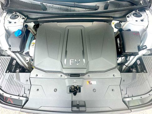 New 2026 Hyundai Ioniq 5 SEL image 17