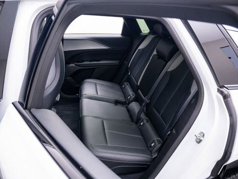 Certified 2024 Cadillac Lyriq Tech RWD image 19
