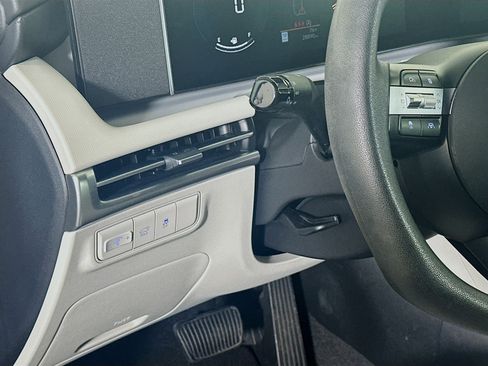 Used 2025 Hyundai Tucson SEL FWD image 17