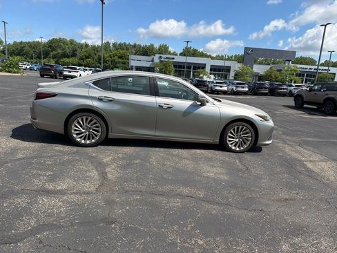 Used 2019 Lexus ES 350 w/ Accessory Package 2 FWD image 24