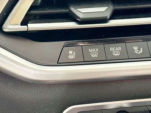 Used 2019 BMW X5 xDrive40i w/ Luxury Seating Package image 26