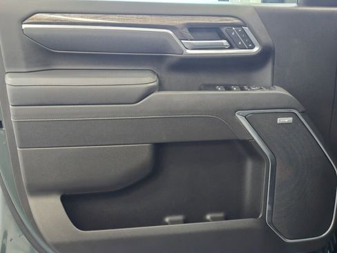 Used 2025 Chevrolet Silverado 3500 LTZ w/ LTZ Convenience Package image 36