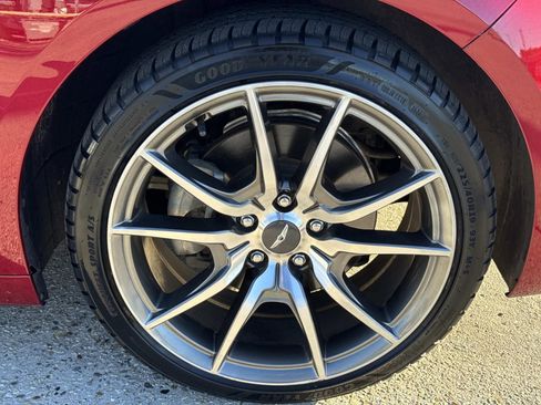 Used 2023 Genesis G70 2.0T image 4