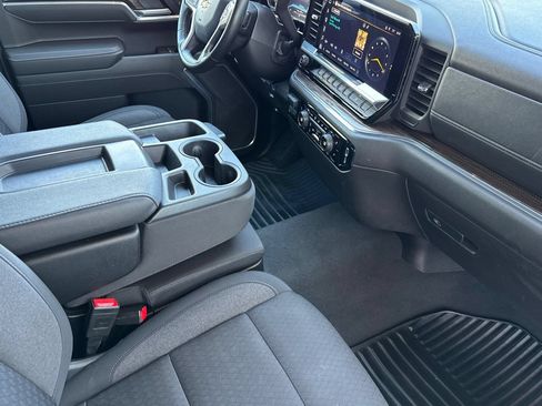 Certified 2025 Chevrolet Silverado 1500 LT RWD image 16
