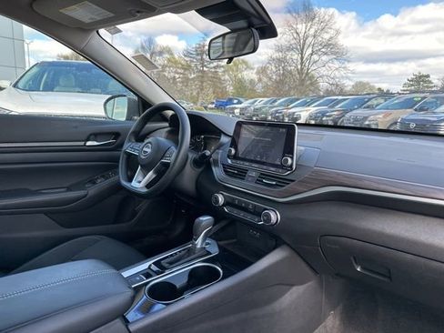 Certified 2024 Nissan Altima 2.5 SV AWD/4WD image 14