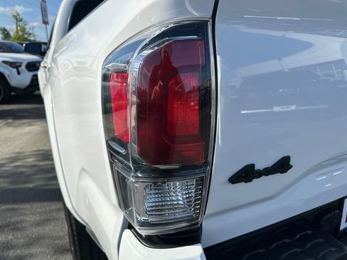 Used 2023 Toyota Tacoma Limited AWD/4WD image 10