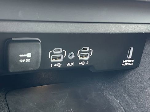 Used 2024 Jeep Grand Wagoneer L Series III image 19