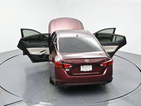 Used 2024 Nissan Altima 2.5 SL FWD image 24