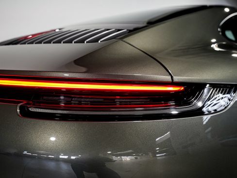 Used 2020 Porsche 911 Carrera 4S AWD/4WD image 41