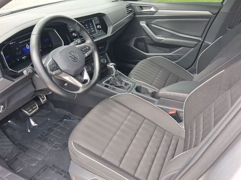 Used 2023 Volkswagen Jetta Sport image 12