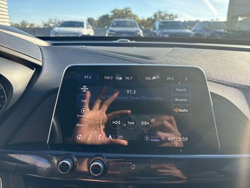 Used 2023 Cadillac CT4 Luxury w/ Sun And Sound Package image 20