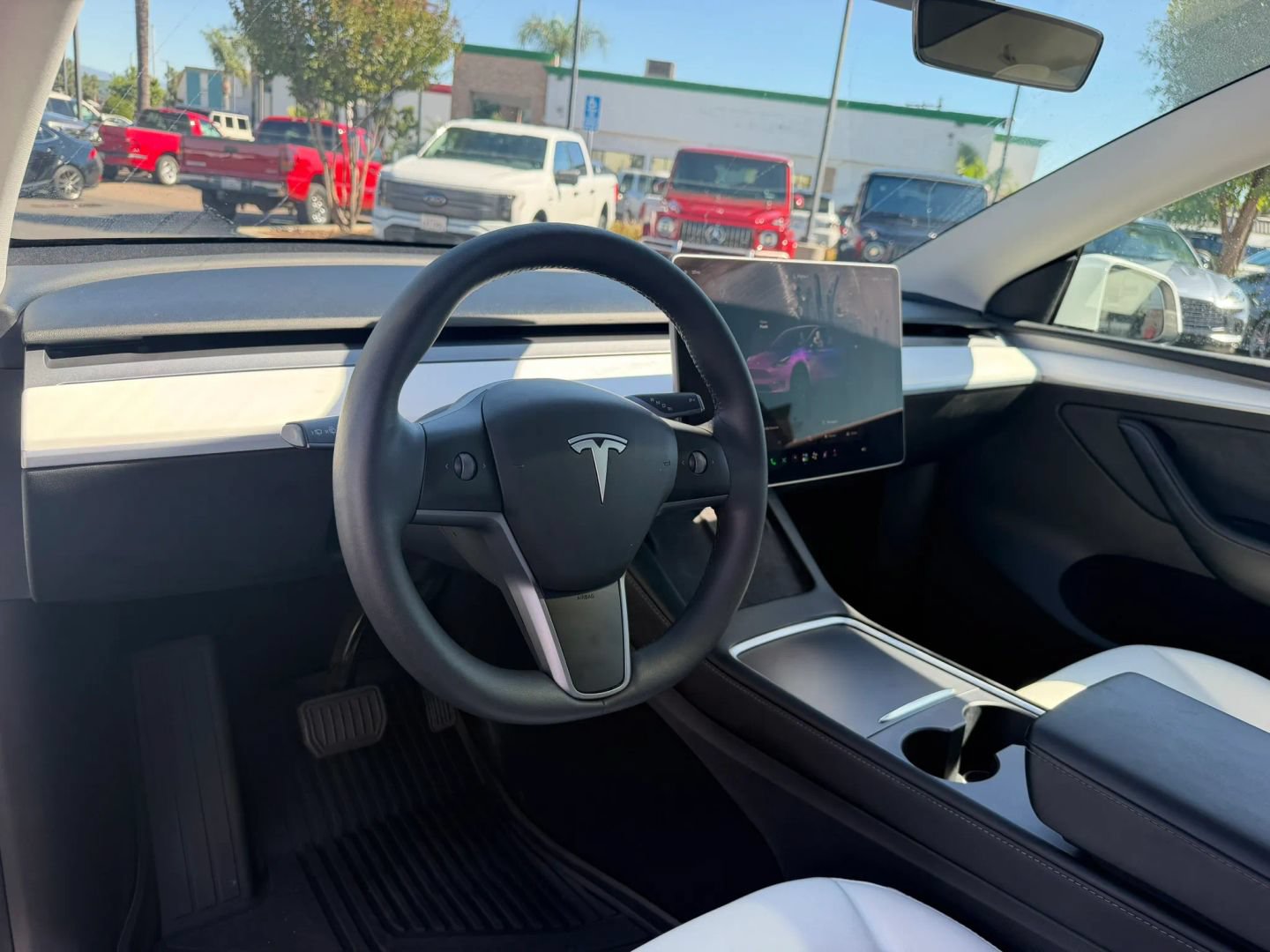 Used 2023 Tesla Model Y AWD image 15