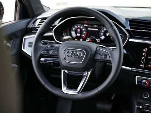 New 2025 Audi Q3 2.0T Premium image 29
