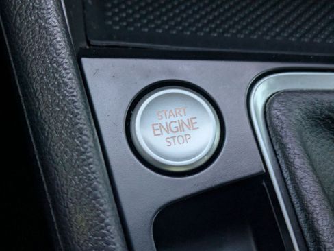 Used 2023 Volkswagen Jetta SE image 22