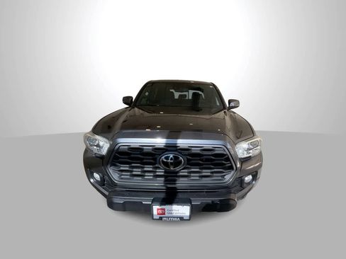 Used 2020 Toyota Tacoma TRD Off-Road w/ Technology Package AWD/4WD image 3