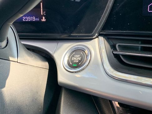 Used 2025 Chevrolet Trax LT image 20