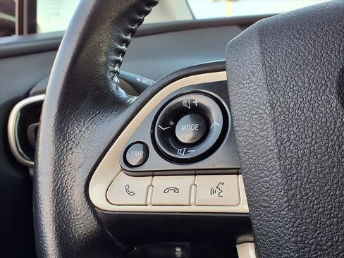 Used 2017 Toyota Prius Four image 26