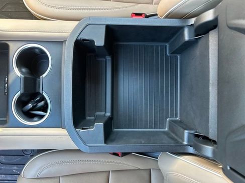 Certified 2024 Chevrolet Suburban Premier image 26