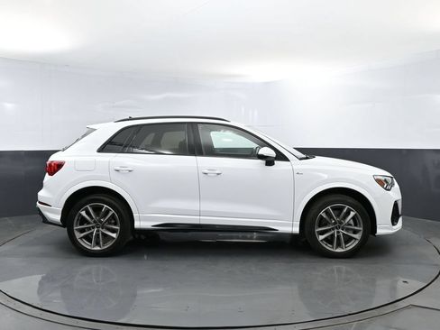 Used 2025 Audi Q3 2.0T Premium w/ Black Optic Sport Package AWD/4WD image 4