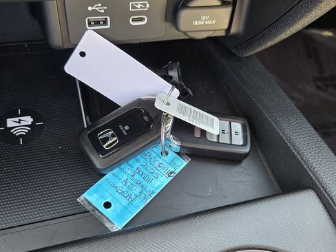 Used 2025 Honda Ridgeline TrailSport image 19