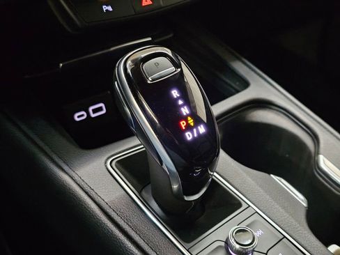 Used 2020 Cadillac XT4 Premium Luxury image 32