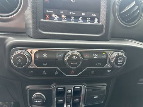 Used 2022 Jeep Wrangler Unlimited Sport AWD/4WD image 19