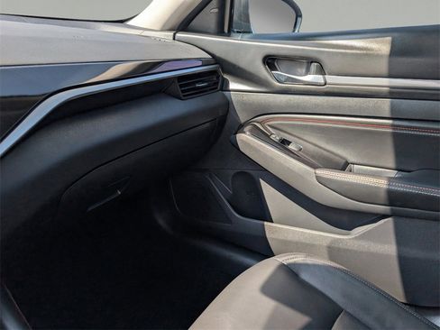 Used 2023 Nissan Altima 2.5 SR w/ SR Premium Package image 31