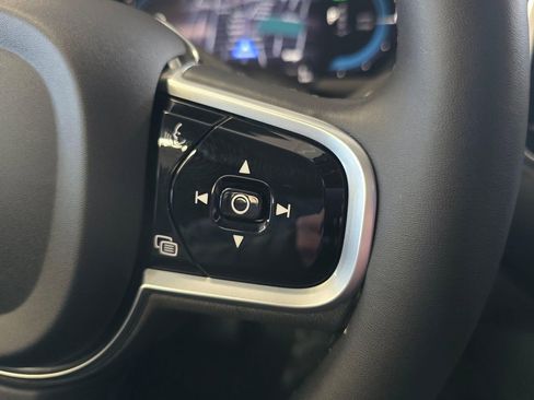 Used 2023 Volvo XC90 T8 Ultimate w/ Lounge Package image 30