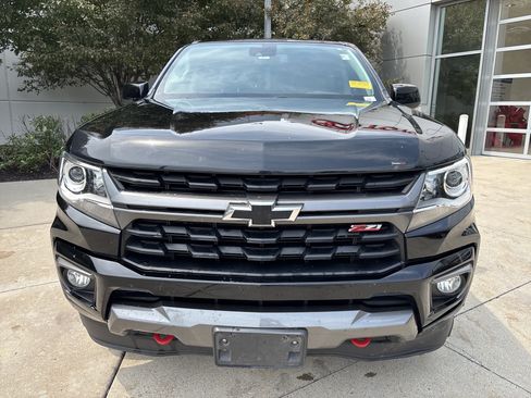 Used 2022 Chevrolet Colorado Z71 w/ Trail Boss Package AWD/4WD image 5